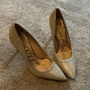 Sam Edelman gold sparkly heels